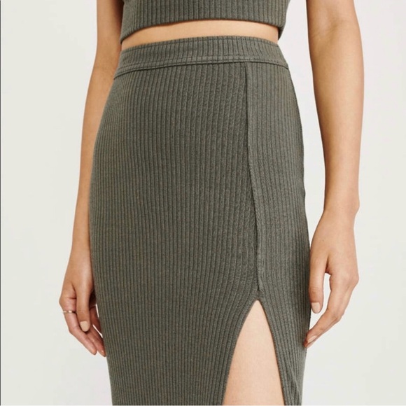 ABERCROMBIE AND FITCH Olive Midi Ribbed Skirt Long Side Slit Pencil Sleek Wmn S - Picture 5 of 14